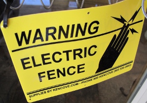 warning sign for electric bear fence